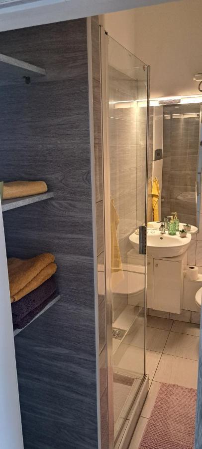 Napraforgo Apartman Daire Segedin Dış mekan fotoğraf